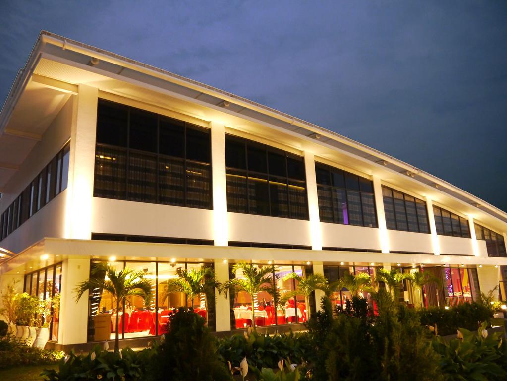 Look Royal Resort Chiayi City Luaran gambar The 1950s-built, now-demolished, National Museum of Natural History
